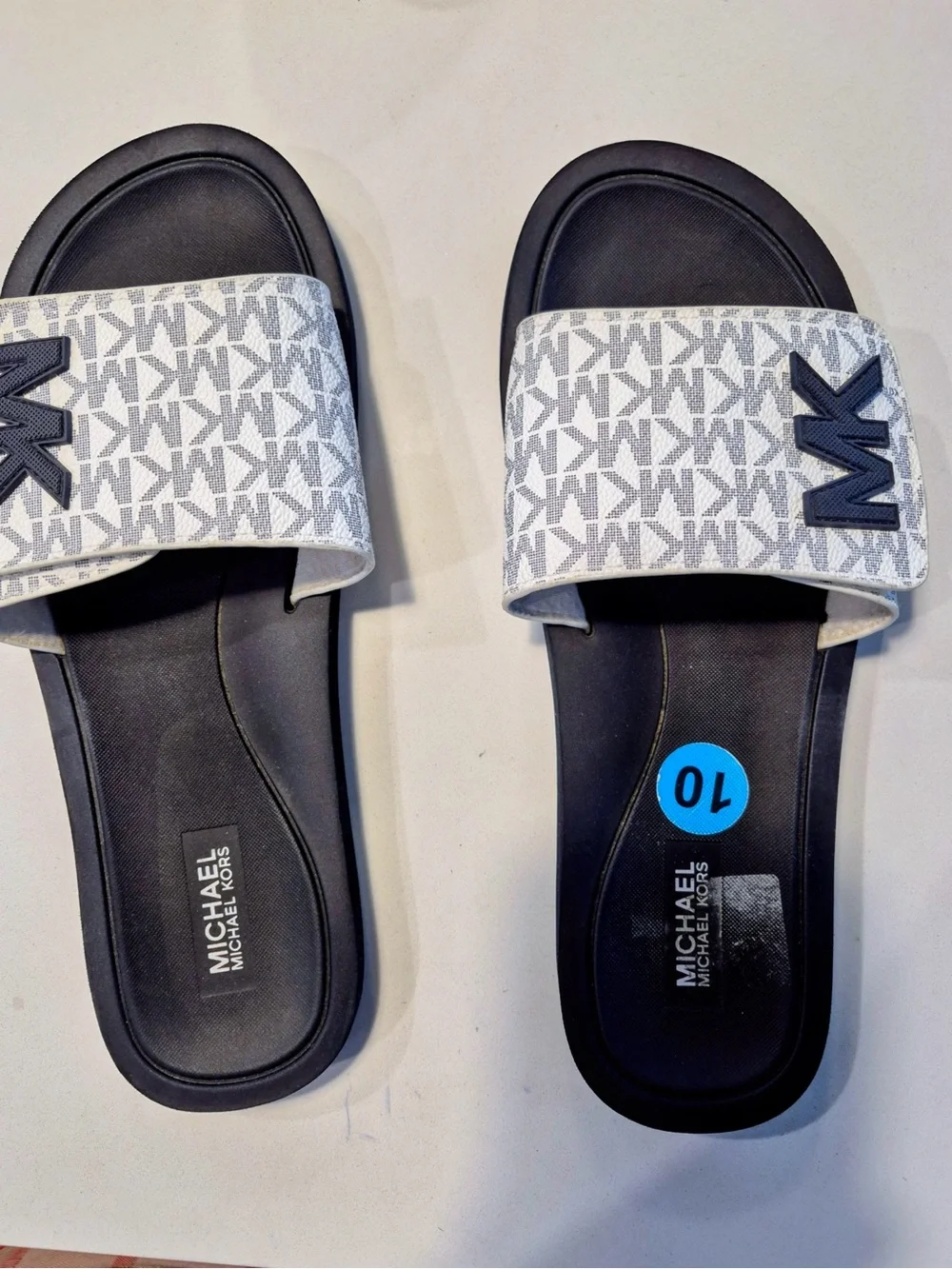 Michael Kors Kids' White/Gray Logo Slide Sandals size 10